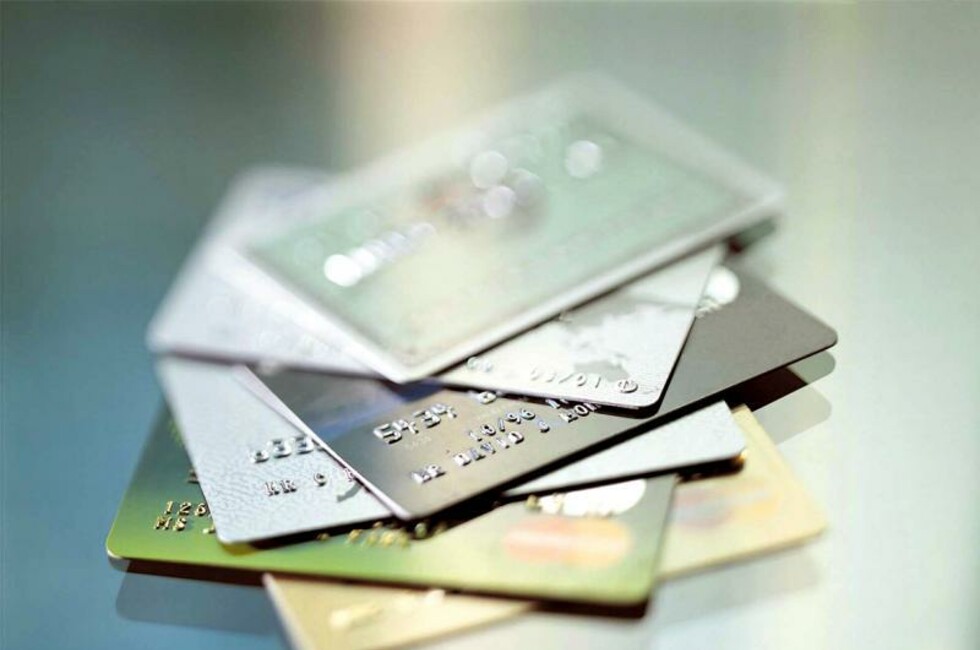 Сбербанк отменил для участников СВО комиссии за переводы с банковских карт