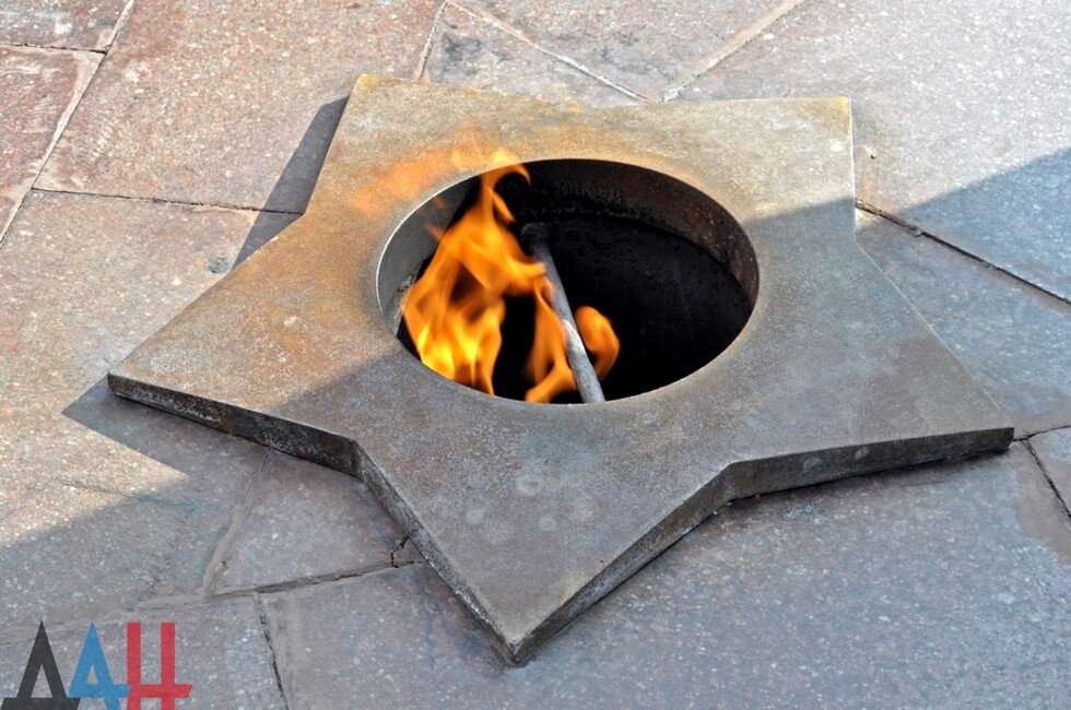 В Минстрое ДНР анонсировали восстановление 17 мемориалов «Вечный огонь» в Республике