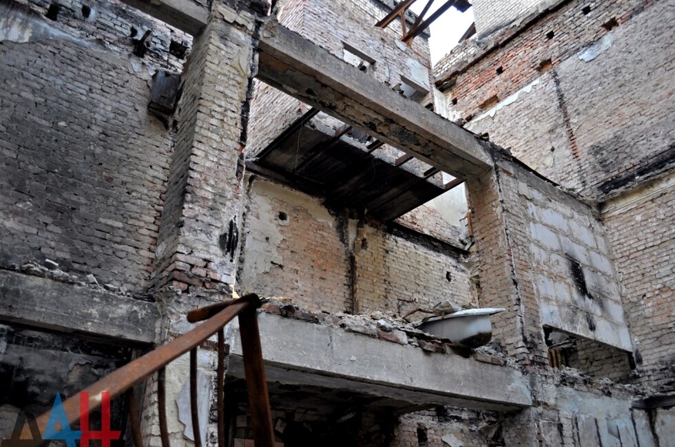 Фото: послевоенный Дебальцево, 2015 год