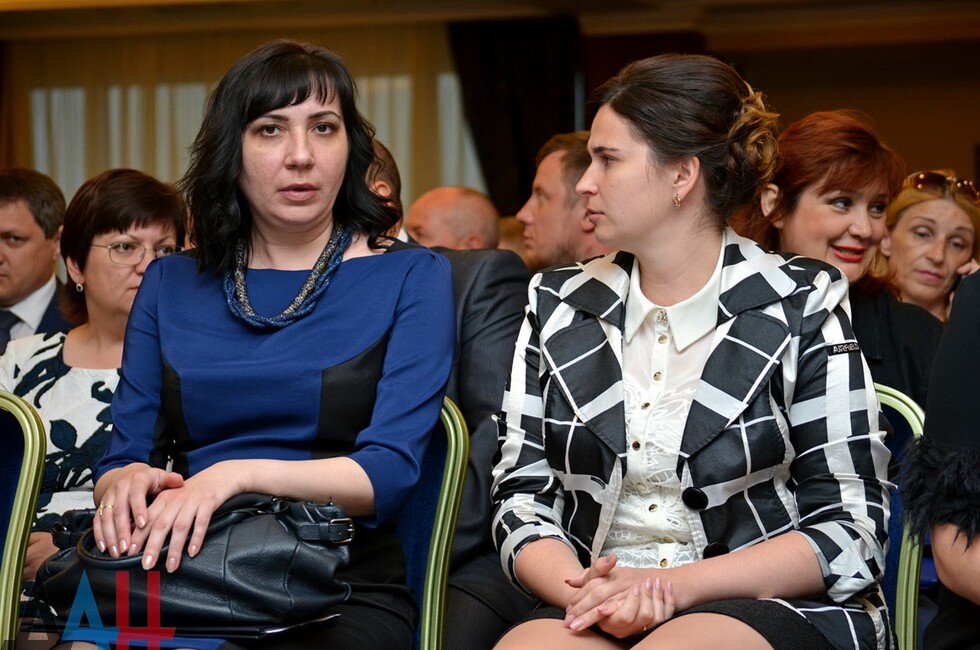 министры юстиции Е. Радомская и экономического развития В. Романюк