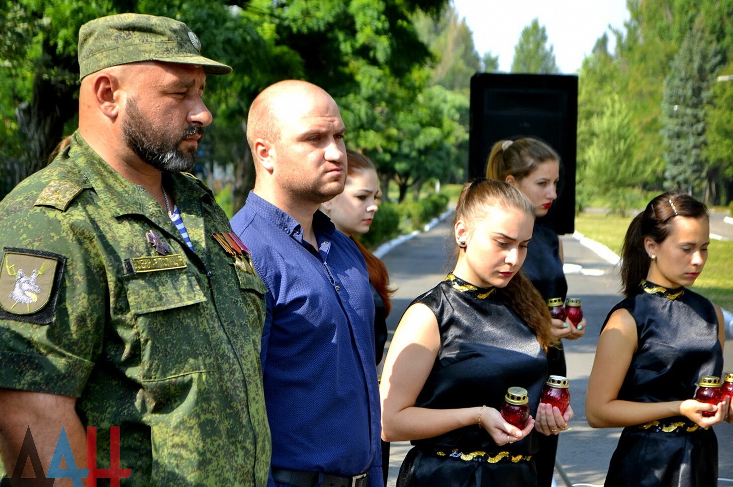 Шахтерск донецкой народной республики. Шахтёрск Донецкая область 2014. Фото Шахтерск Донецкой области в 2016. Шахтерск 2014 год война лето. "Загоренко Шахтерск".