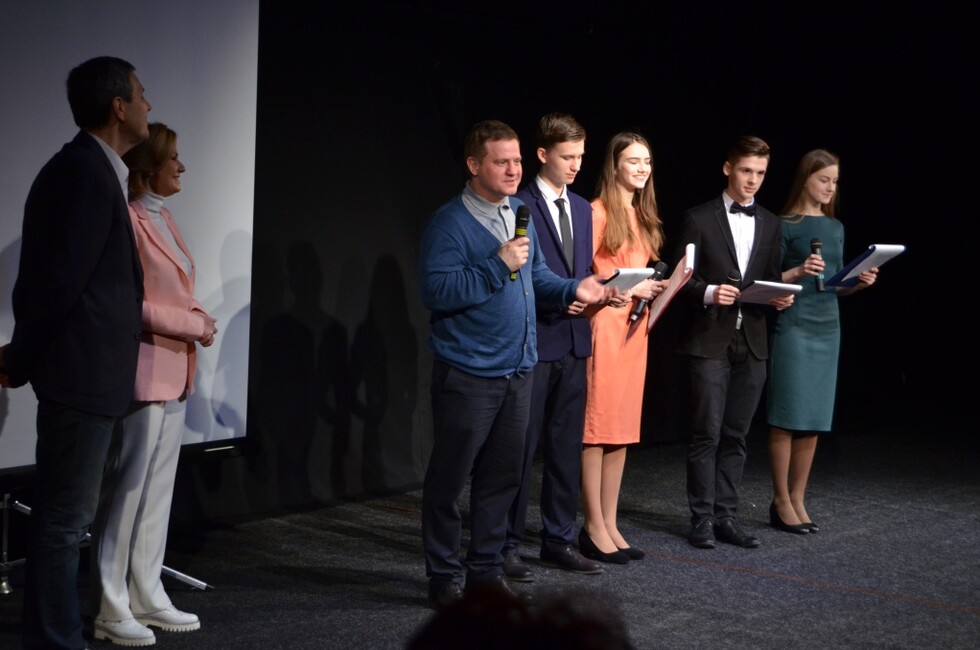 Фото: Донецкий государственный академический музыкально-драматический театр