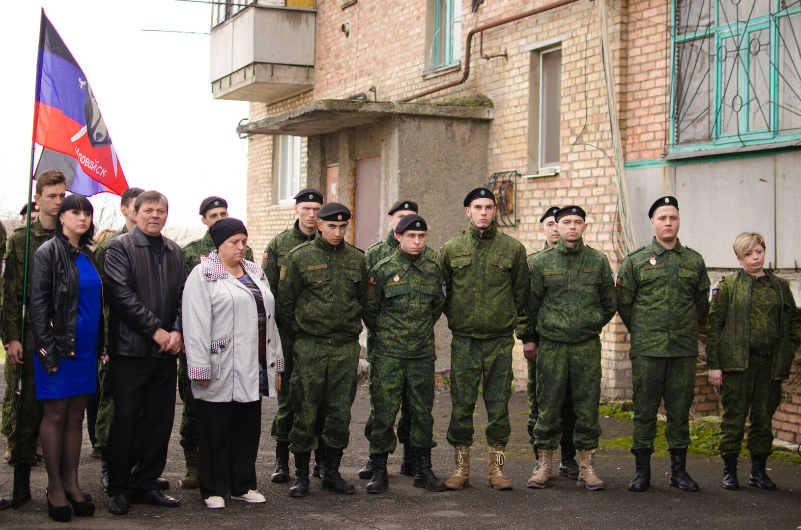 В Иловайске увековечили имя Героя ДНР Михаила Толстых – «Молодая  Республика» - Общество - ДАН