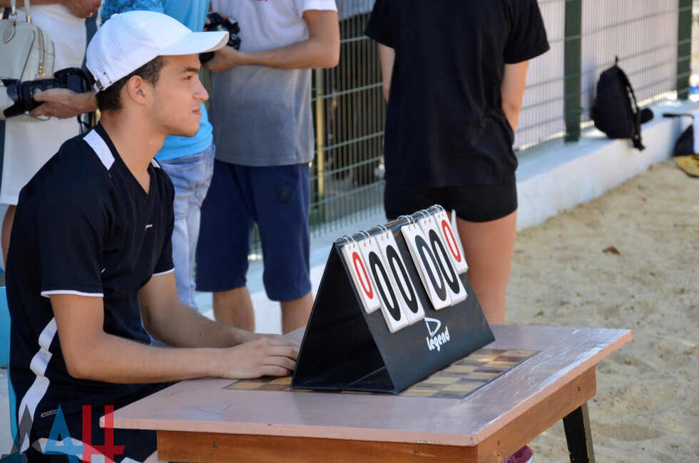 Открытие спортивной площадки для пляжных видов спорта в Макеевке