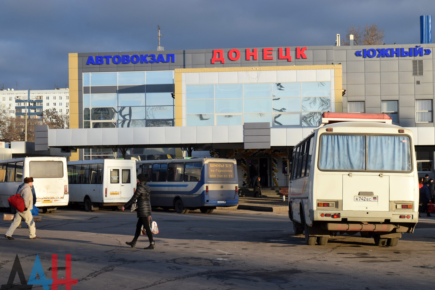 Новый автобусный маршрут связал макеевский поселок Ханженково с центром  Донецка – Минтранс - Экономика - ДАН