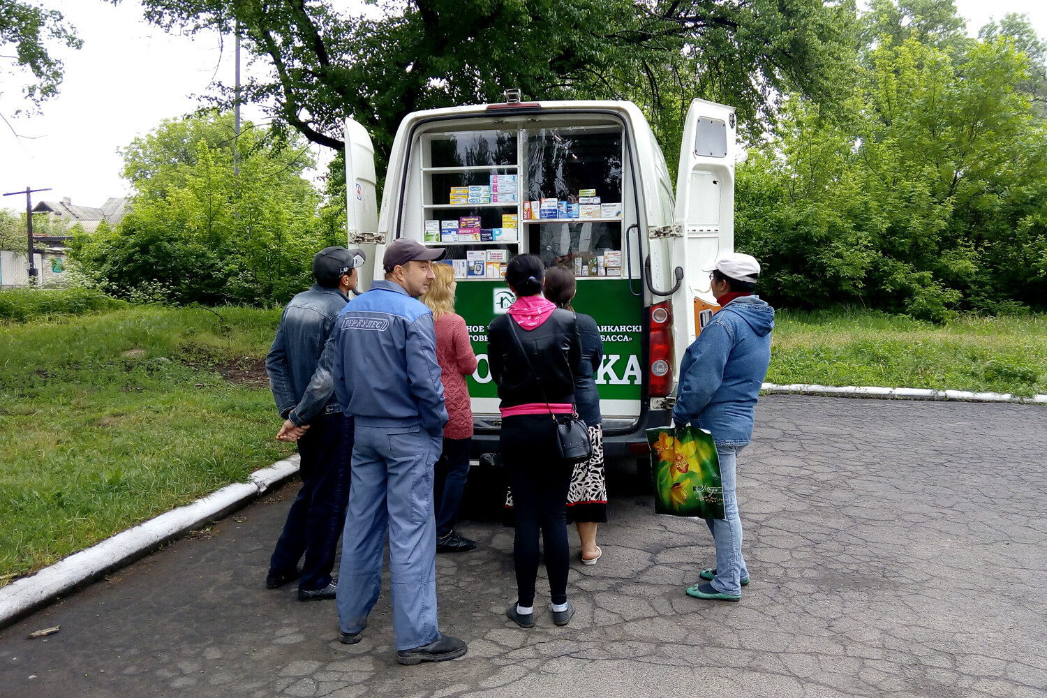 Услугами передвижной аптеки в ДНР воспользовались свыше 2300 жителей  прифронтовых районов – Минздрав - Общество - ДАН