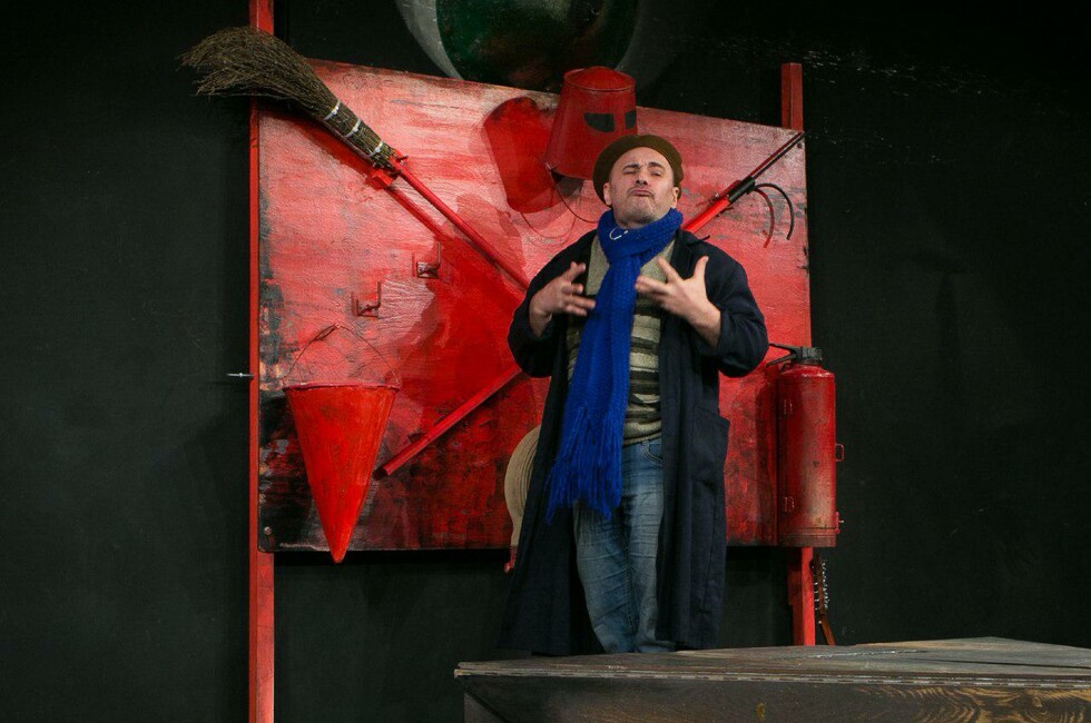 Фото: Донецкая муздрама