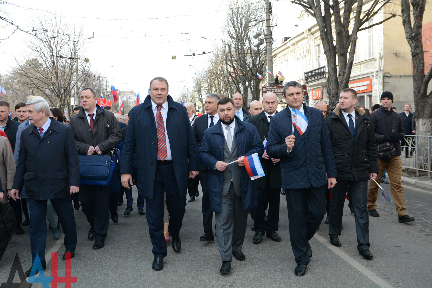 Главы Луганской в 2015-2019. Встреча Пасечников. Рост главы Луганской оьласти.