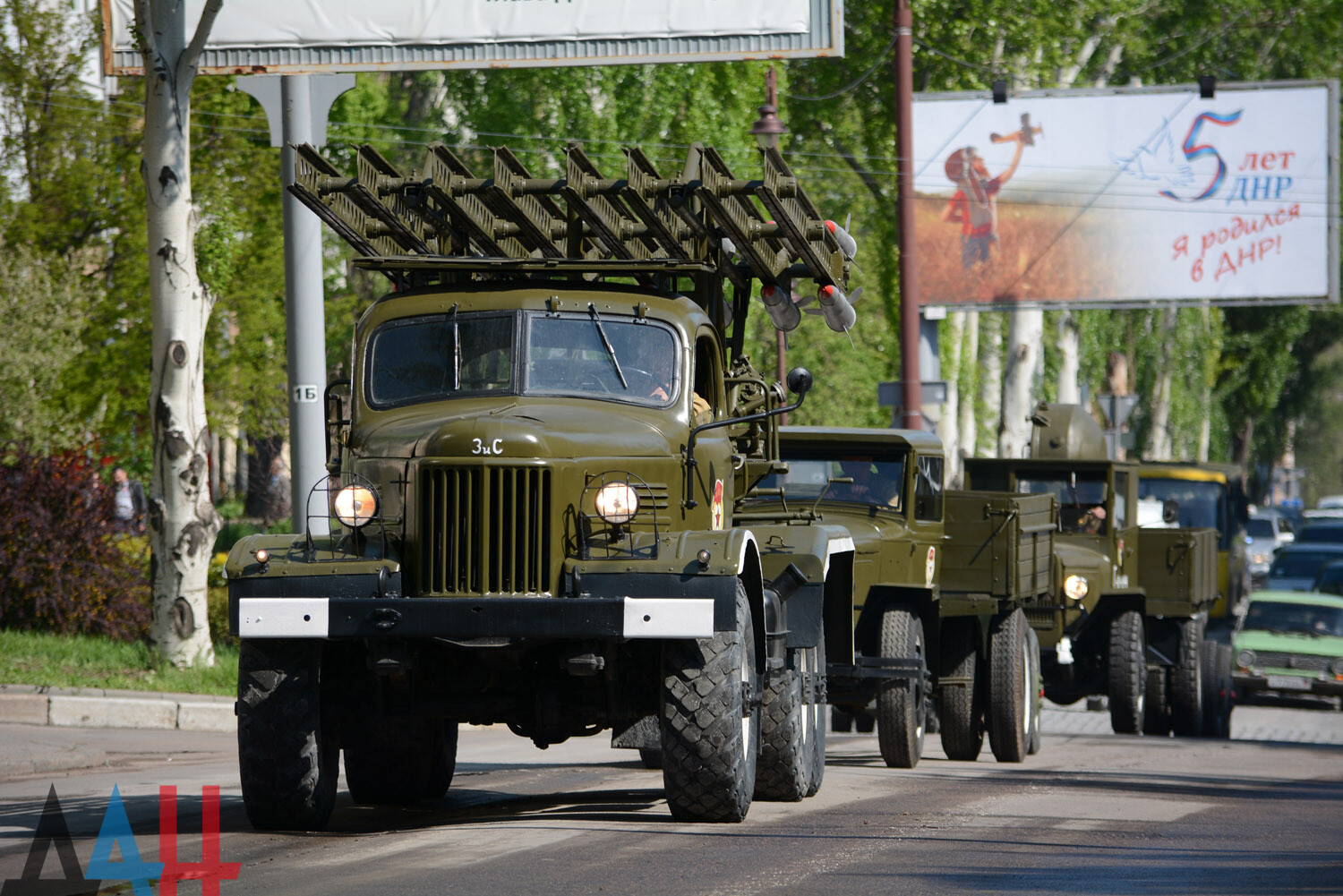 Легендарные «Катюша», СУ-100 и «полуторка»: В центре Донецка прошла  репетиция парада ко Дню Победы - Оборона - ДАН