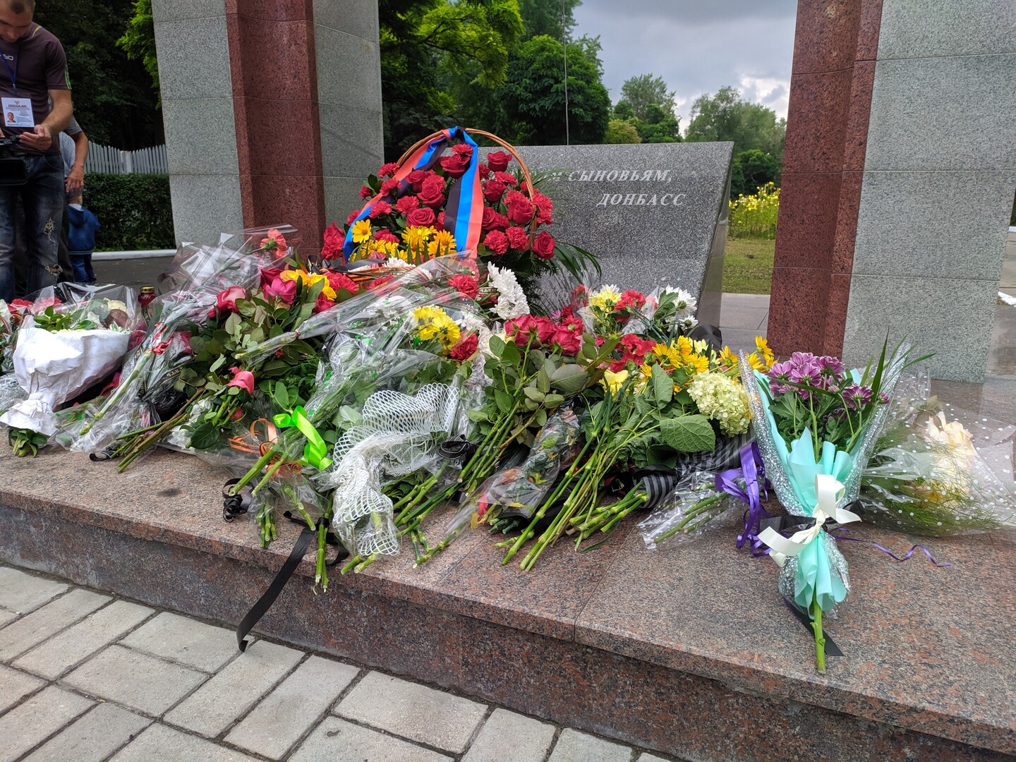 В Шахтерске в пятую годовщину начала войны в Донбассе почтили память  погибших горожан - Оборона - ДАН