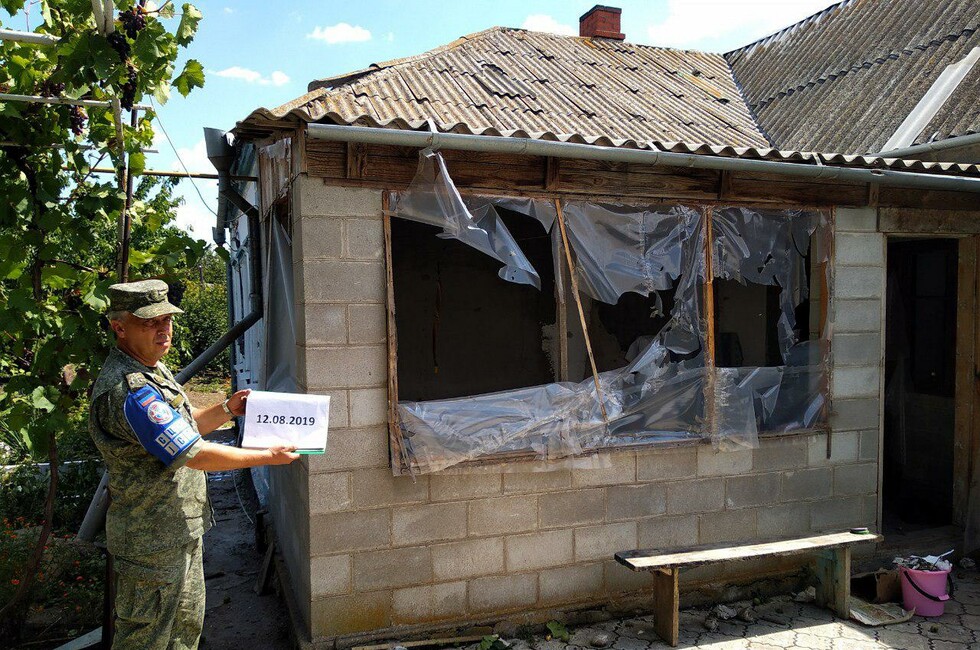 Фото: Представительство ДНР в Совместном центре по контролю и координации режима прекращения огня, село Октябрь, 12 августа