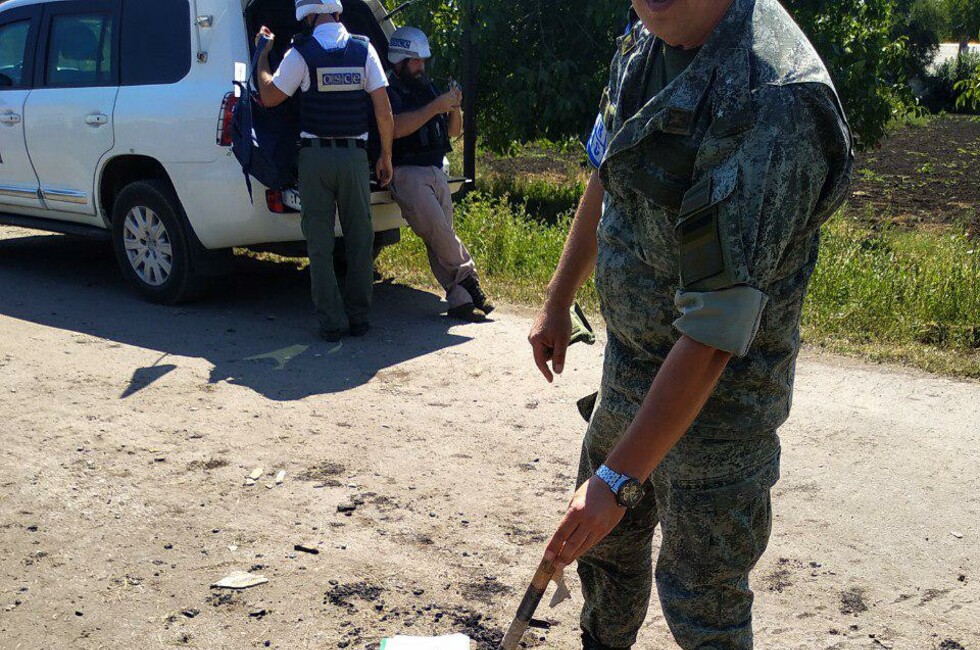 Фото: Представительство ДНР в Совместном центре по контролю и координации режима прекращения огня, село Октябрь, 12 августа
