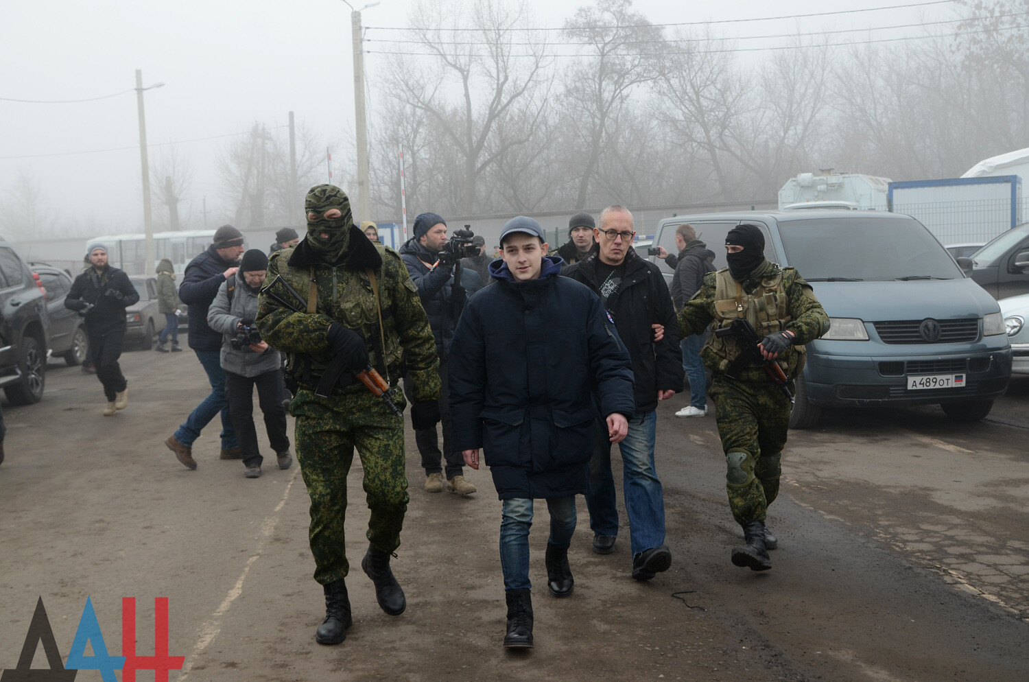 Аз новости сегодня новости сегодня последние. Обмен пленными ДНР. Военнопленные Горловка.