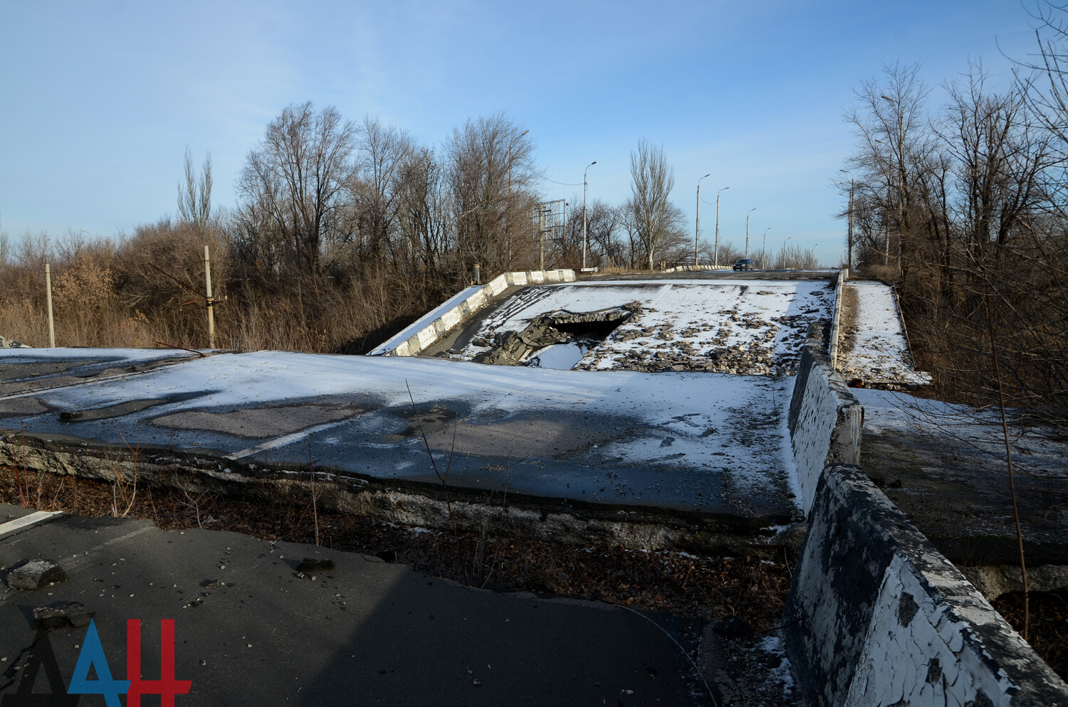 Прифронтовая зона Донецка: Фоторепортаж с линии фактического отчуждения -  Фоторепортажи - ДАН