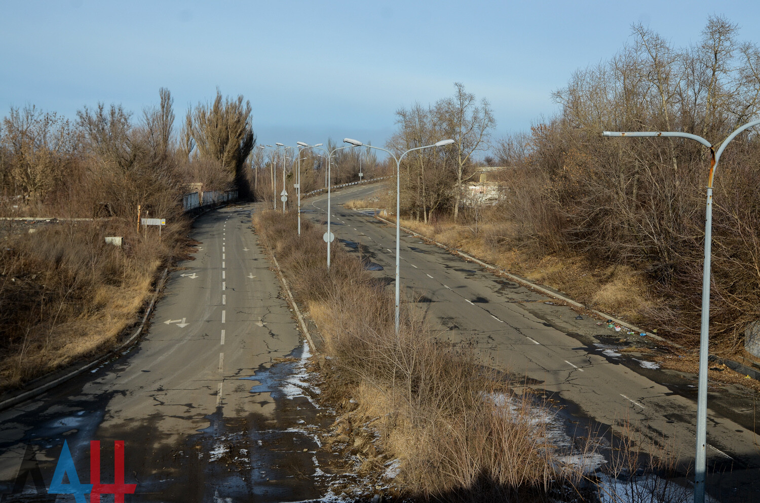 Прифронтовая зона Донецка: Фоторепортаж с линии фактического отчуждения -  Фоторепортажи - ДАН