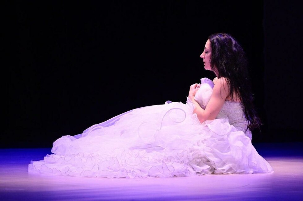 Фото: Донецкая муздрама