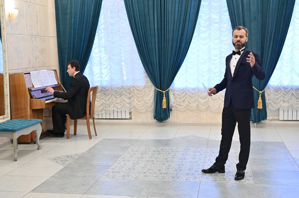 Фото: Донецкая муздрама