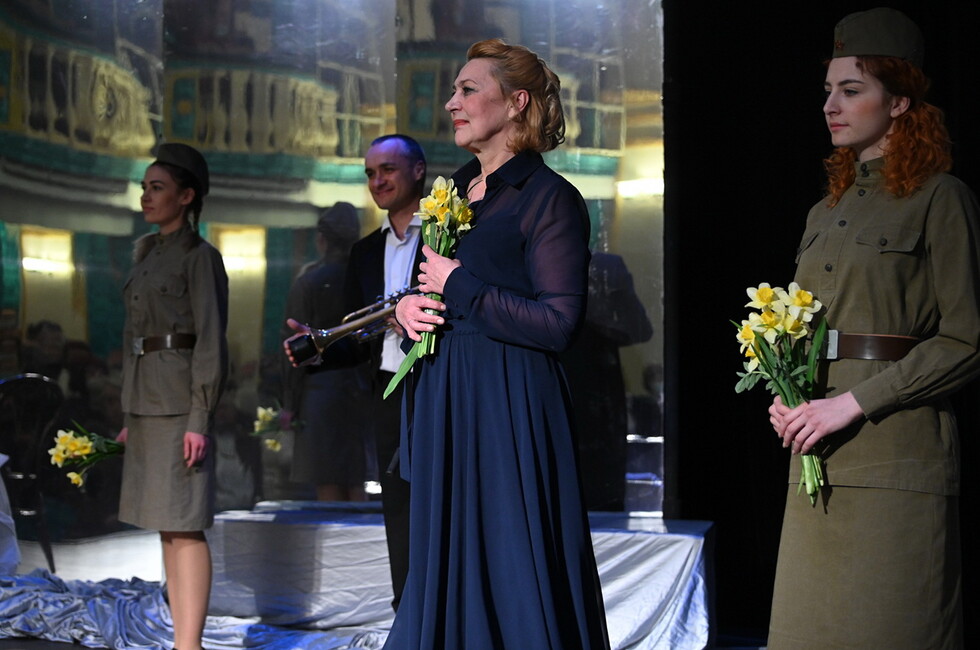 Фото: Донецкая муздрама