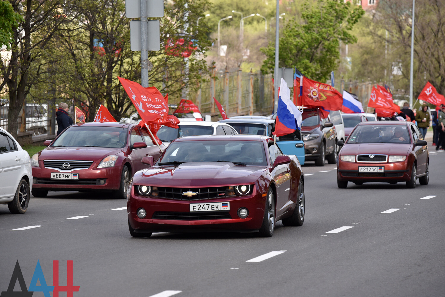 Донбасс авто. Автопробег 9 мая. Автопробег Донбасс. Машины на автопробеге на 9 мая. Автопробег ЛНР.