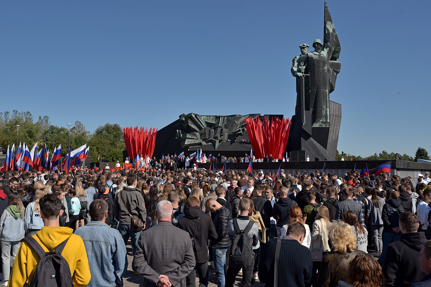 Герои освободители Донбасса