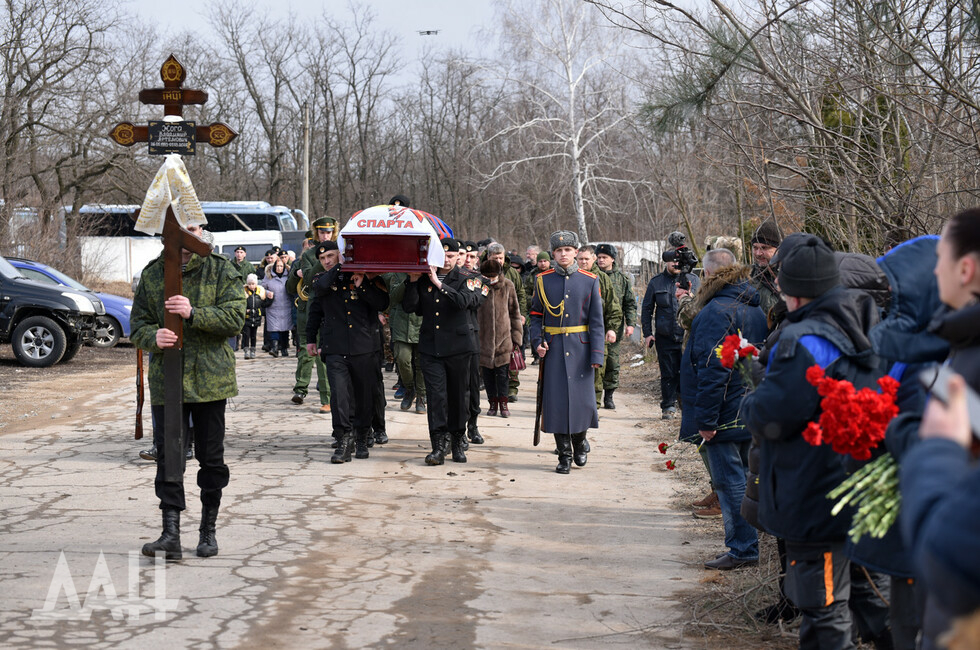 В волновахе убили 9. Воха Спарта похороны. Могила Вохи Жога.