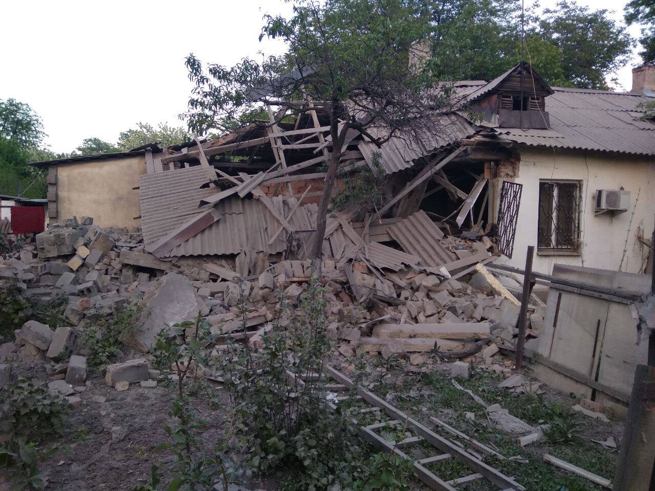 Что произошло на донецком направлении. Разрушенный дом. Разрушенные дома в Донецке. Разрушен жилой дом в Макеевке.
