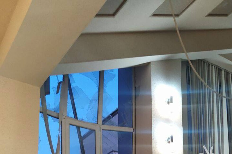 Последствия обстрела здания Центра славянской культуры