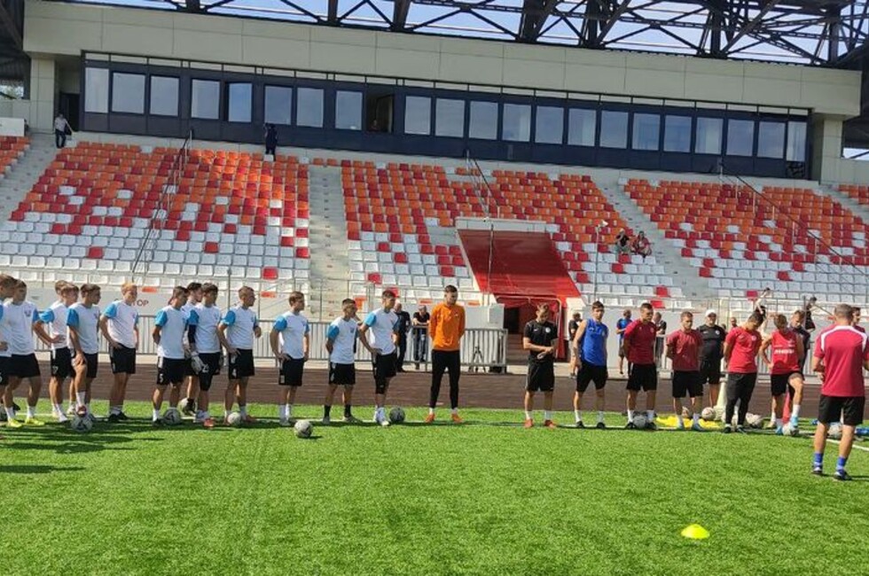 Совместная тренировка команд. Фото: Футбольный союз ДНР