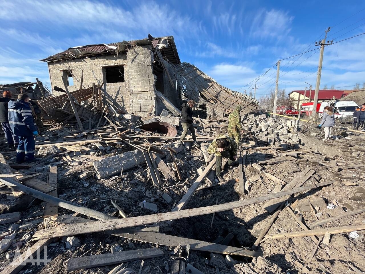 Разрушенный донецк. Разрушенный дом. Разрушенный дом в Донецке. Дом после пожара. Разрушенный дом в Донецке 2023.