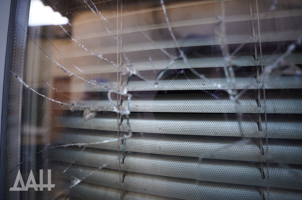 Последствия обстрелов в Буденновском районе Донецка