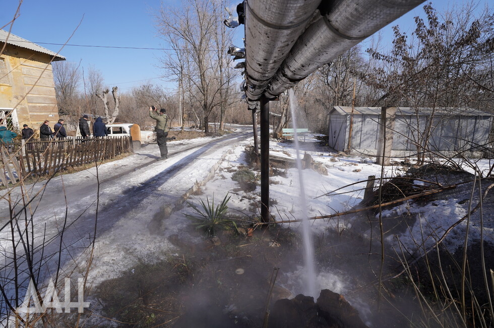 Последствия обстрелов в Буденновском районе Донецка