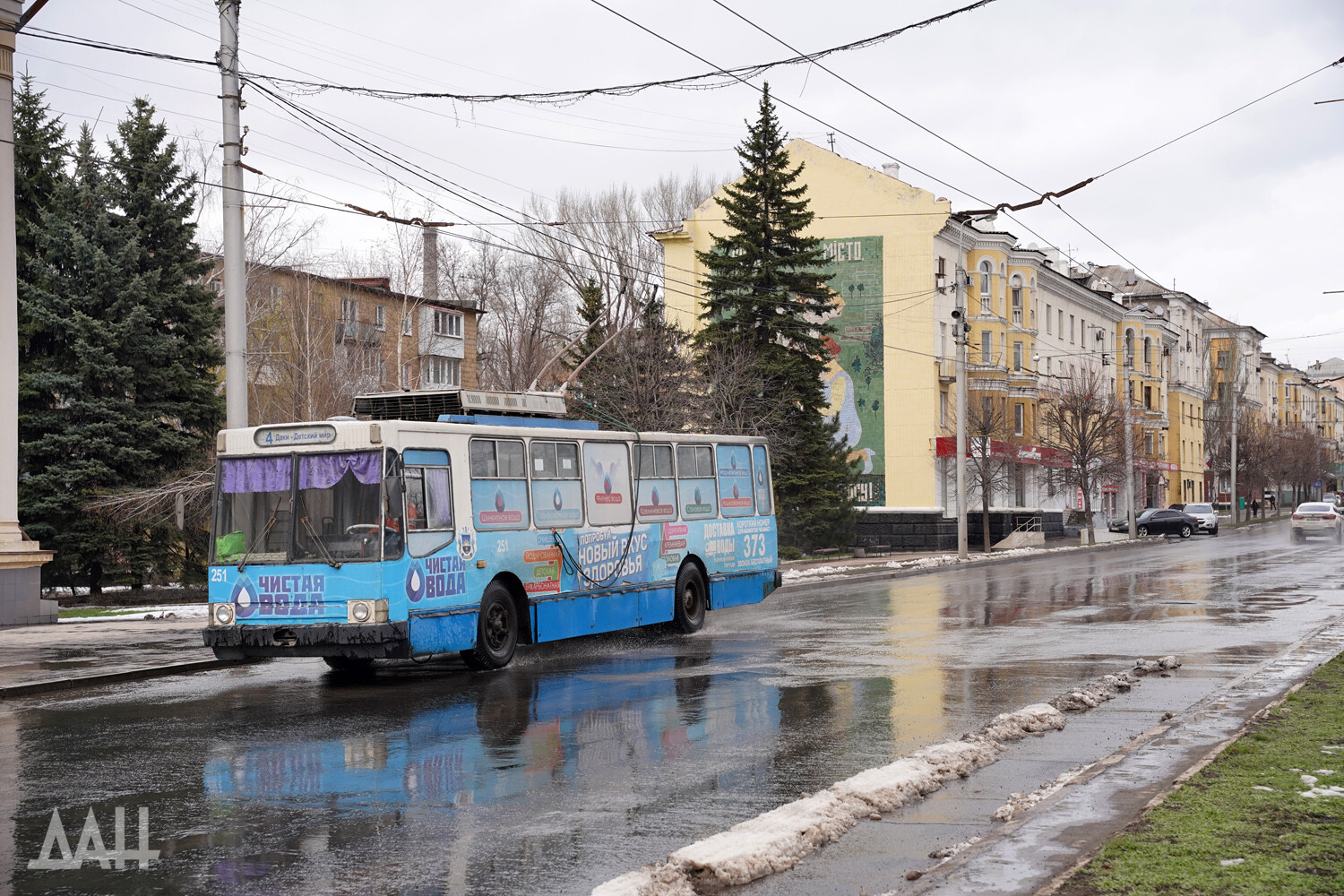 В Макеевке из-за непогоды приостановлено движение троллейбусов - Общество -  ДАН