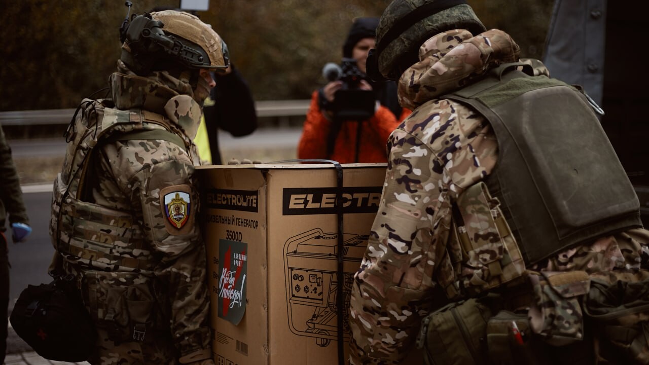 Джанго привез для воюющих под Авдеевкой бойцов коптеры, прицелы и  радиостанции - Эксклюзив - ДАН