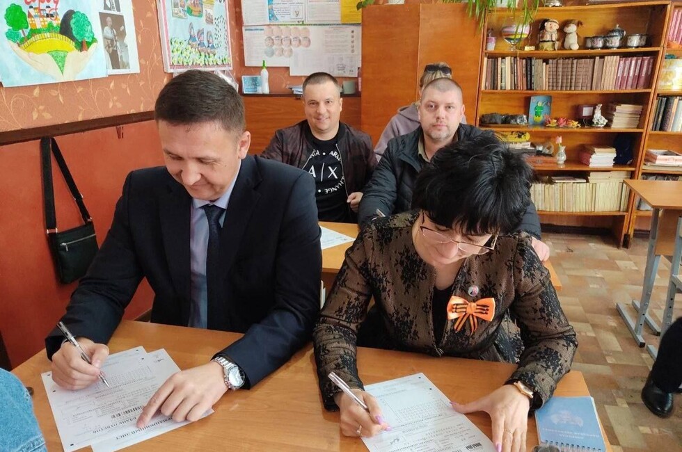 Фото: Донецкое региональное отделение партии "Единая Россия"