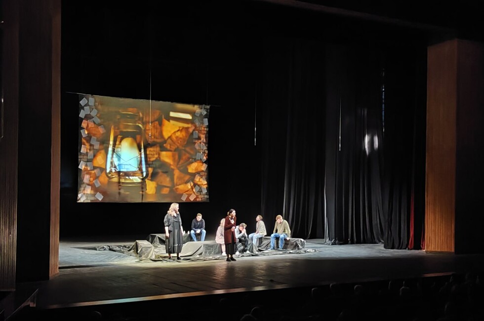 Фото: Музыкально-драматический театр имени М. М. Бровуна 