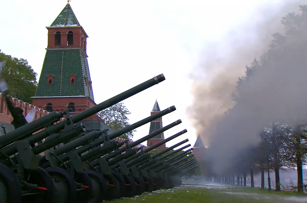 Скриншот трансляции Парада Победы