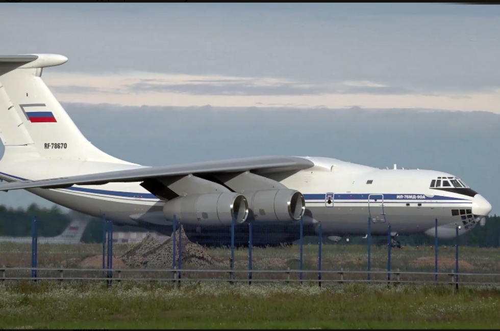 Скриншот видеосюжета Минобороны РФ