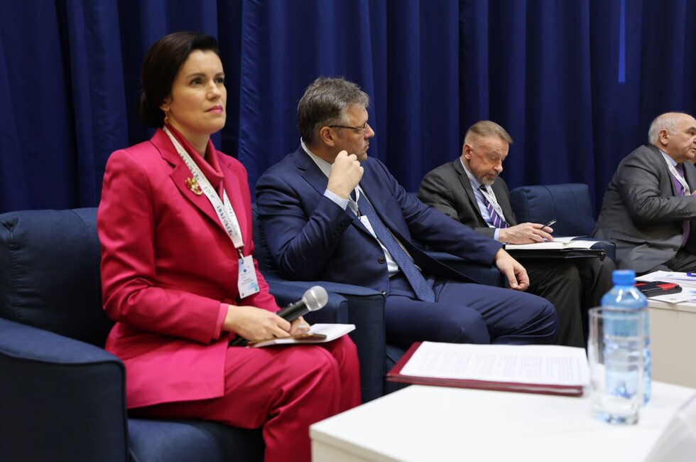 Фото: руководитель Представительства МИД РФ в Донецке Наталья Михайлова