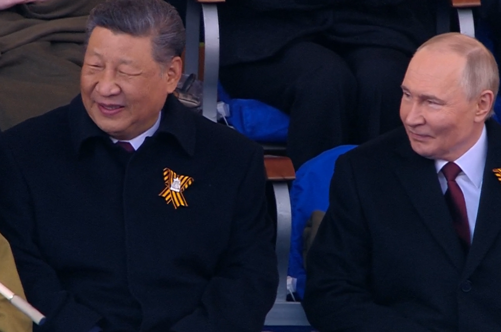 Скриншот трансляции Парада Победы 9 мая 2025