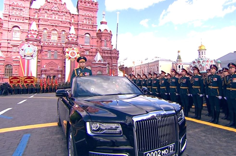 Скриншот трансляции Парада Победы 9 мая 2025