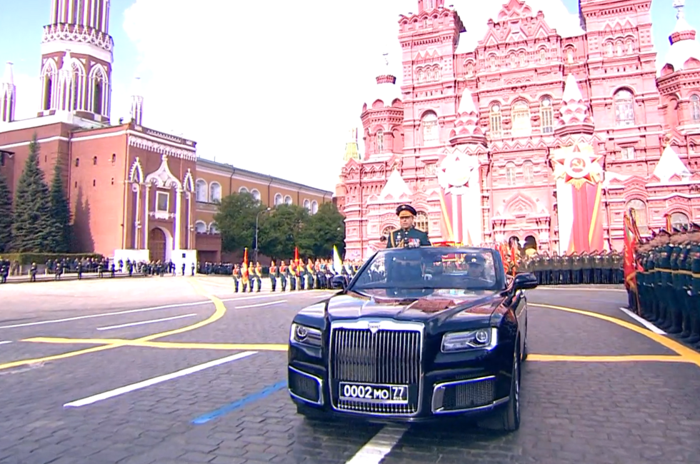 Скриншот трансляции Парада Победы 9 мая 2025