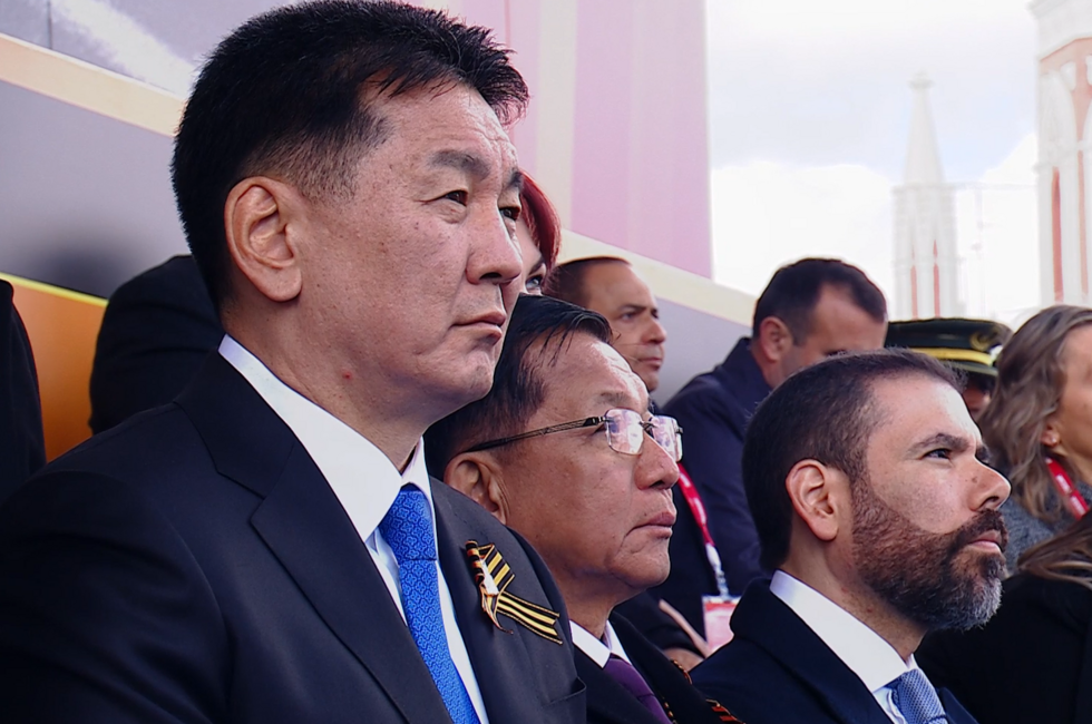 Скриншот трансляции Парада Победы 9 мая 2025