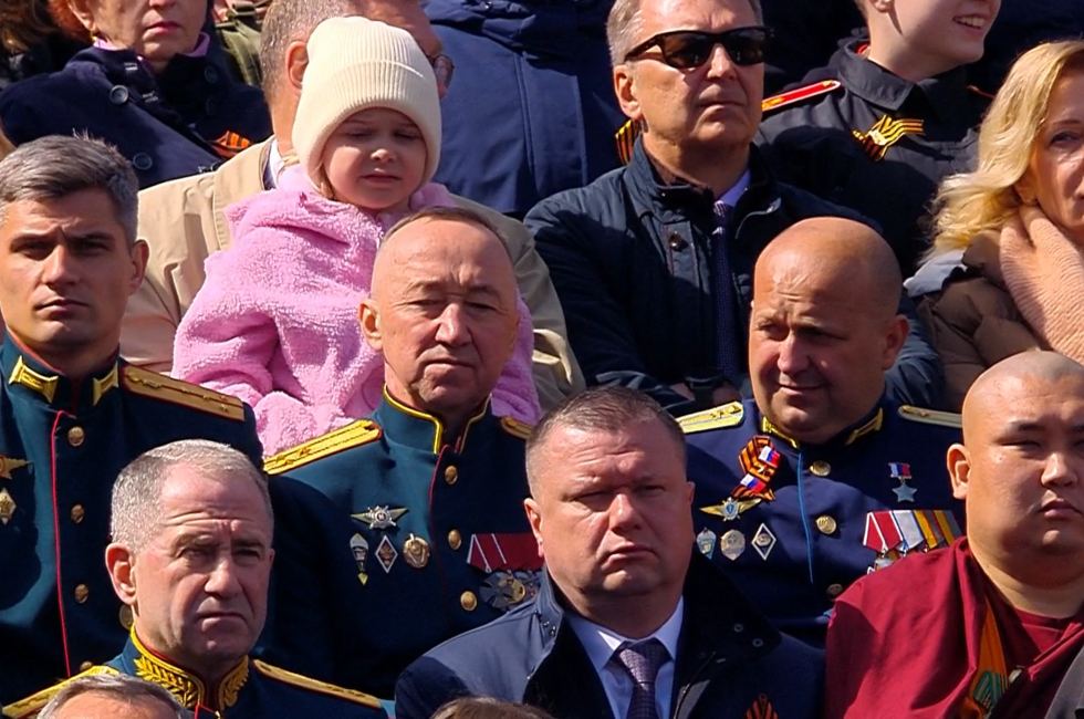 Скриншот трансляции Парада Победы 9 мая 2025