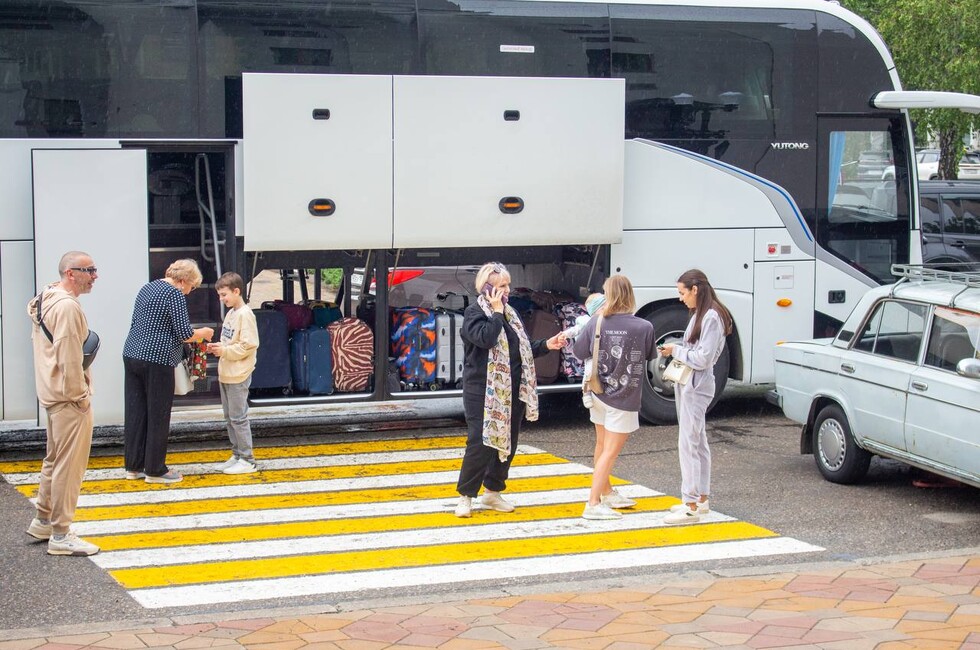 Фото: Донецкий государственный академический музыкально-драматический театр имени М.М. Бровуна