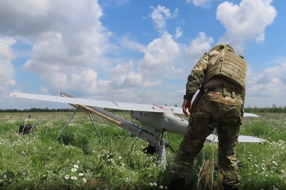 Авианаводчик "Орлан-30". Скриншот видеосюжета Минобороны РФ