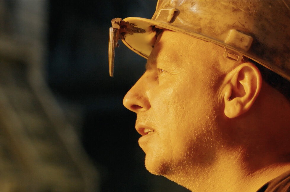 Скриншот 3 серии проекта "Товарищи, заводчане!"