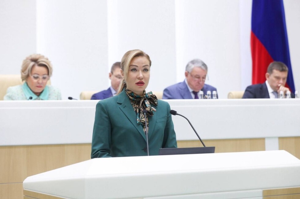 Скриншот видеосюжета в официальном ТГ-канале Натальи Никоноровой